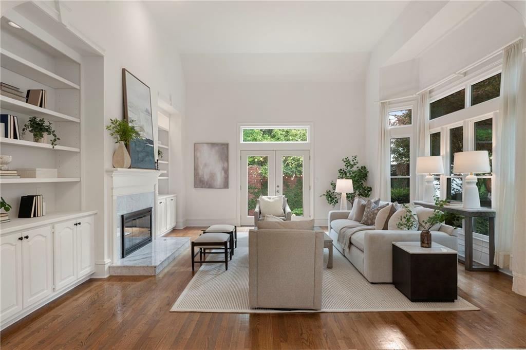 4223 Wieuca Overlook NE