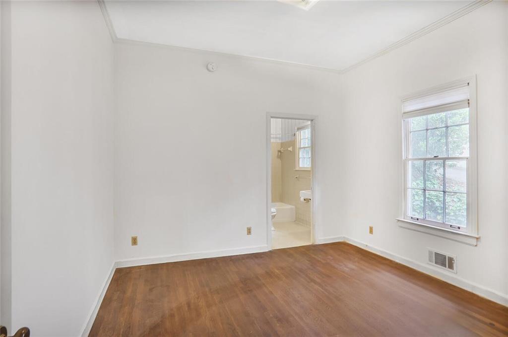 1861 Ardmore Road NW