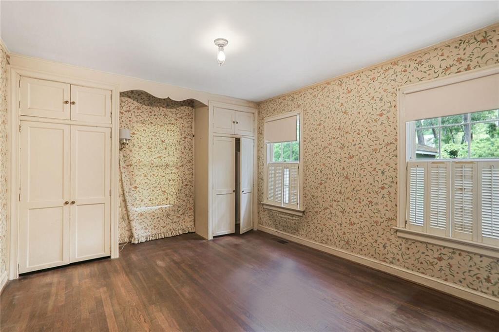 1861 Ardmore Road NW