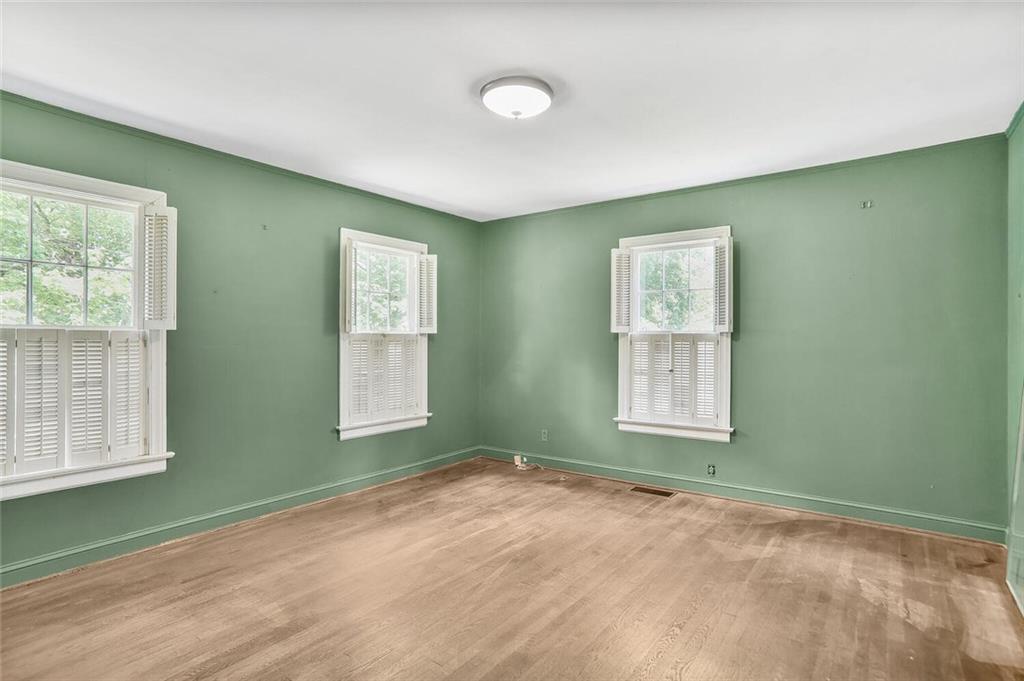 1861 Ardmore Road NW