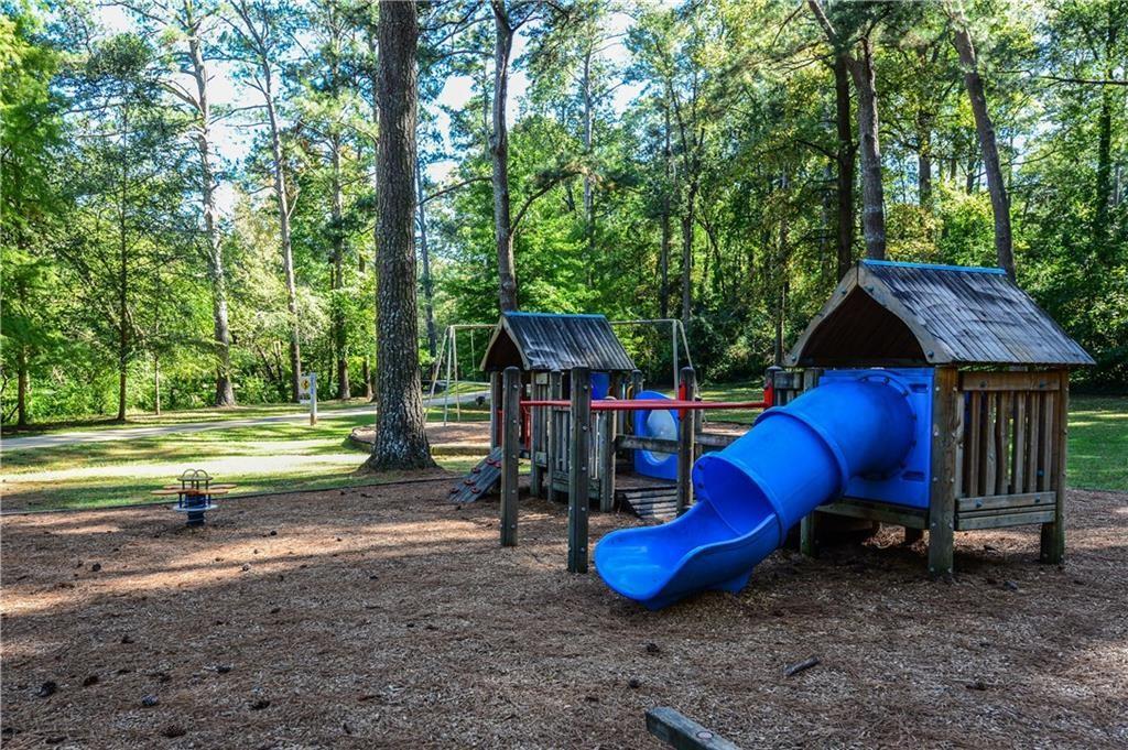 1861 Ardmore Road NW