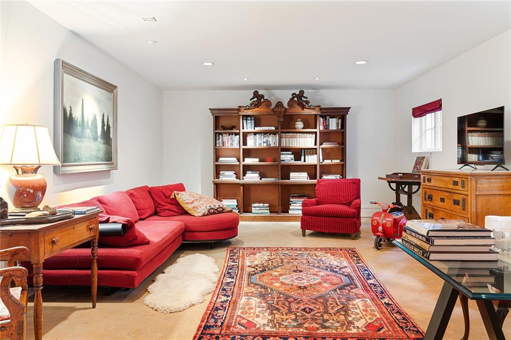 4705 Paran Valley NW