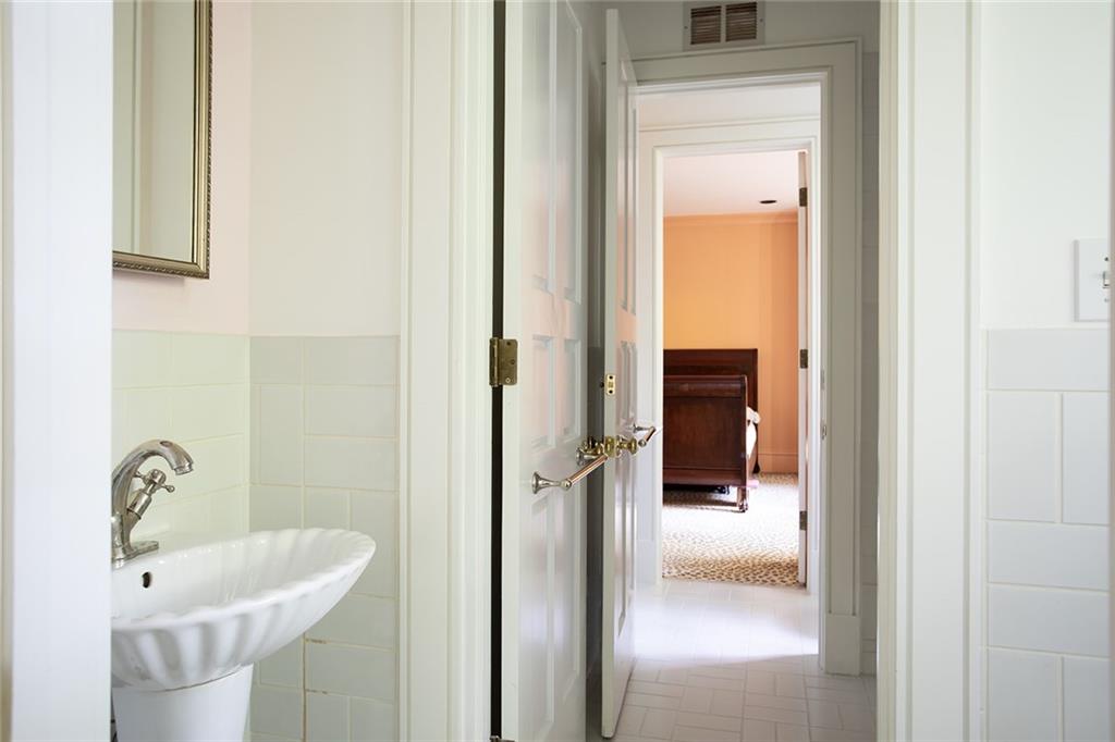 4705 Paran Valley NW