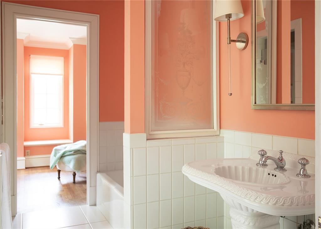 4705 Paran Valley NW