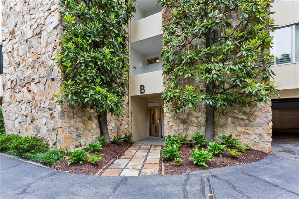 2632 Peachtree Road NW Unit 203B