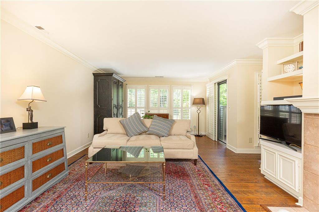 3910 Ashford Lake Court NE