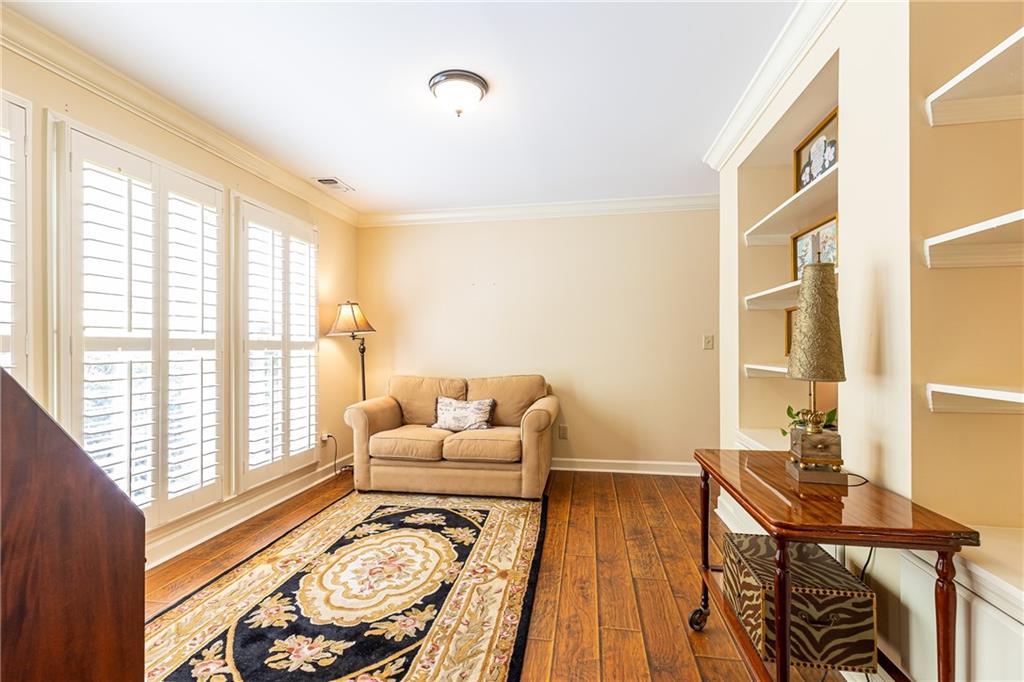 3910 Ashford Lake Court NE