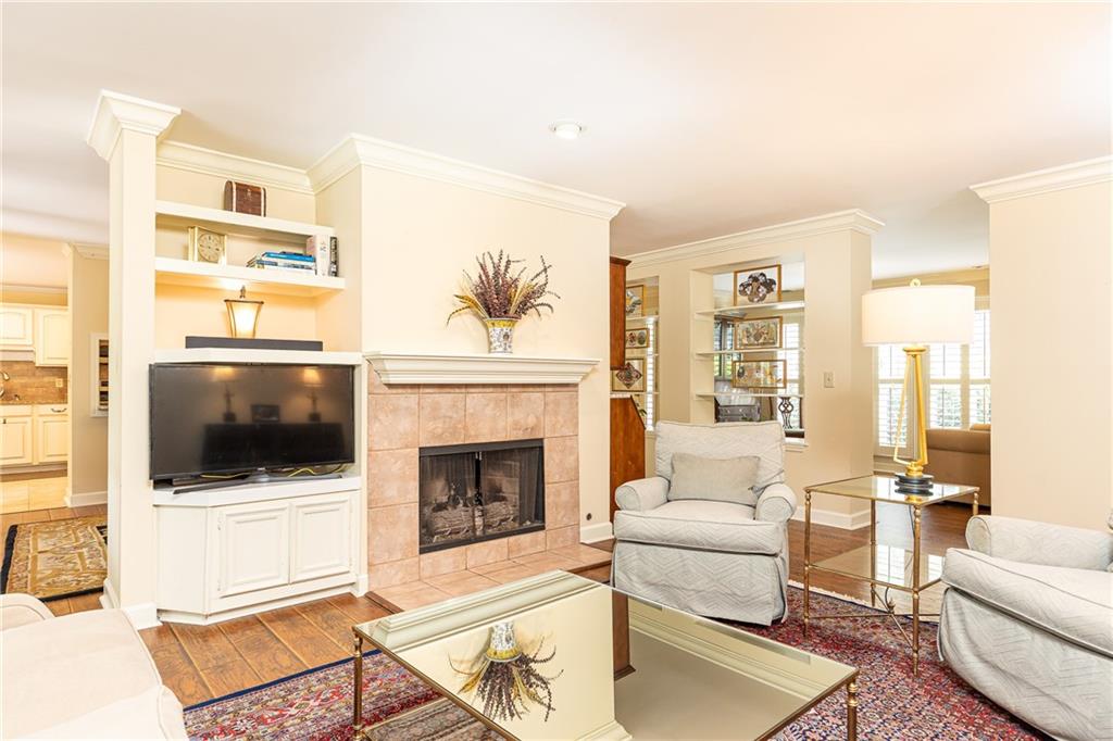 3910 Ashford Lake Court NE