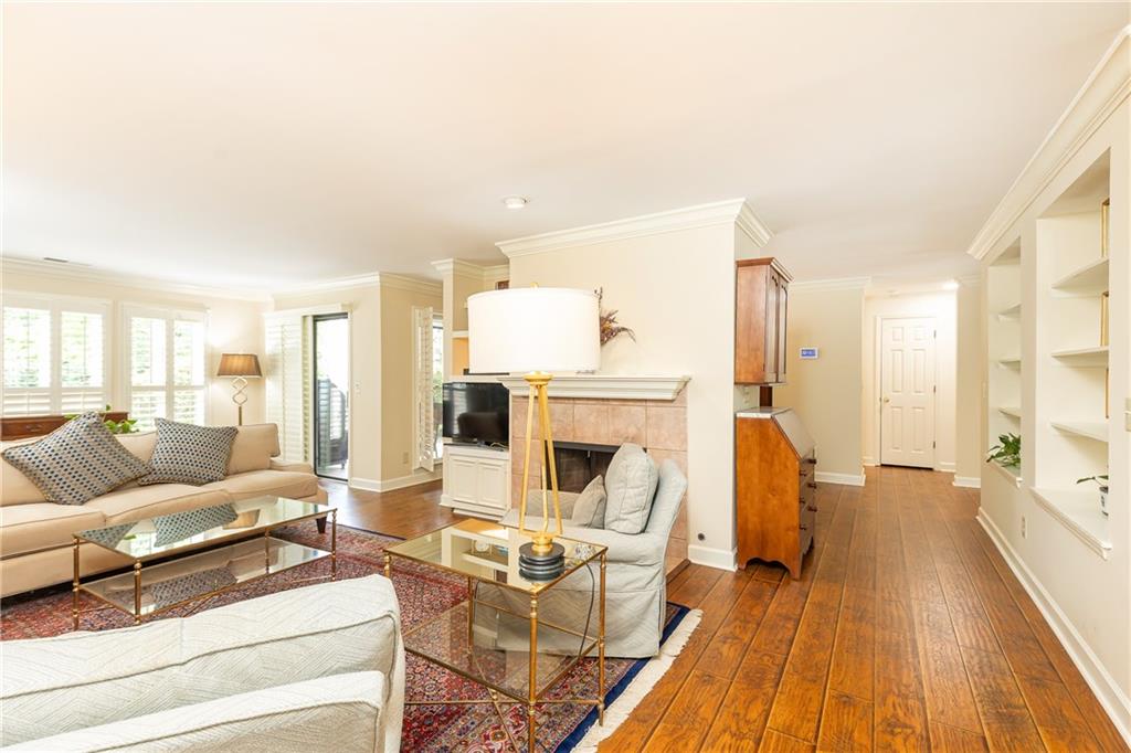 3910 Ashford Lake Court NE