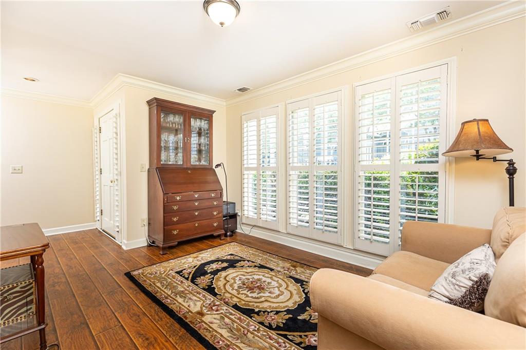 3910 Ashford Lake Court NE