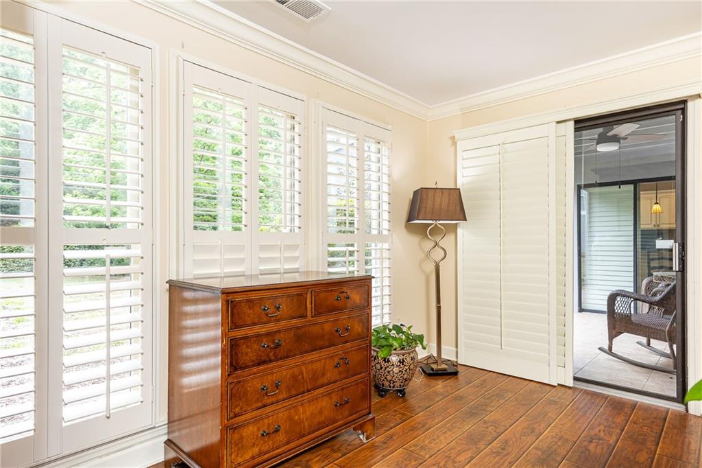 3910 Ashford Lake Court NE