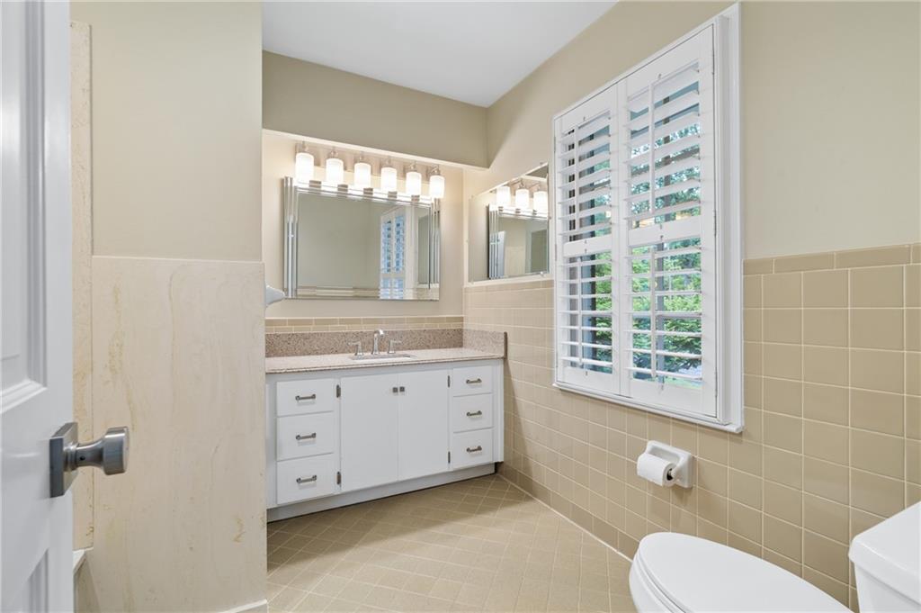 870 Richmond Hill Drive