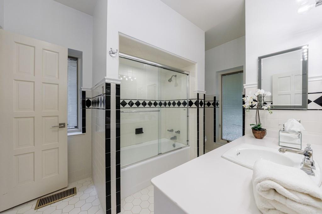 5120 Jett Forest Trail