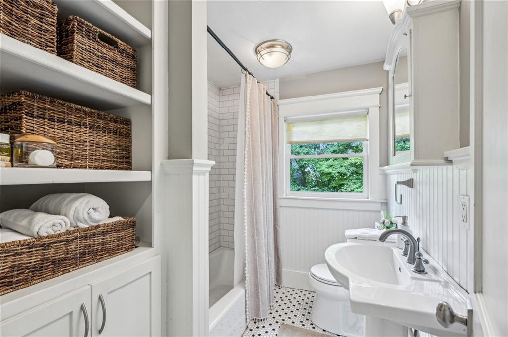 901 United Avenue SE