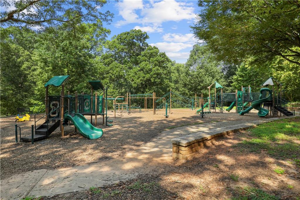 901 United Avenue SE