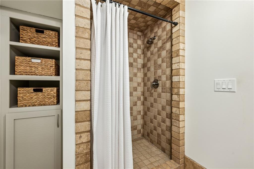 901 United Avenue SE