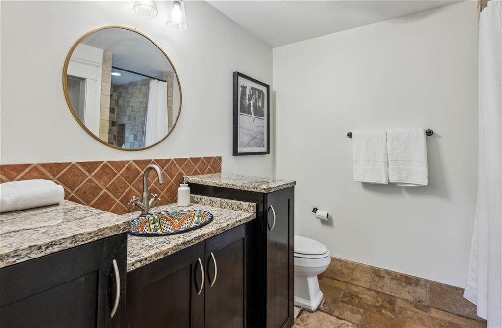 901 United Avenue SE