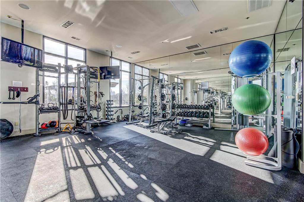2233 Peachtree Road NE Unit 903