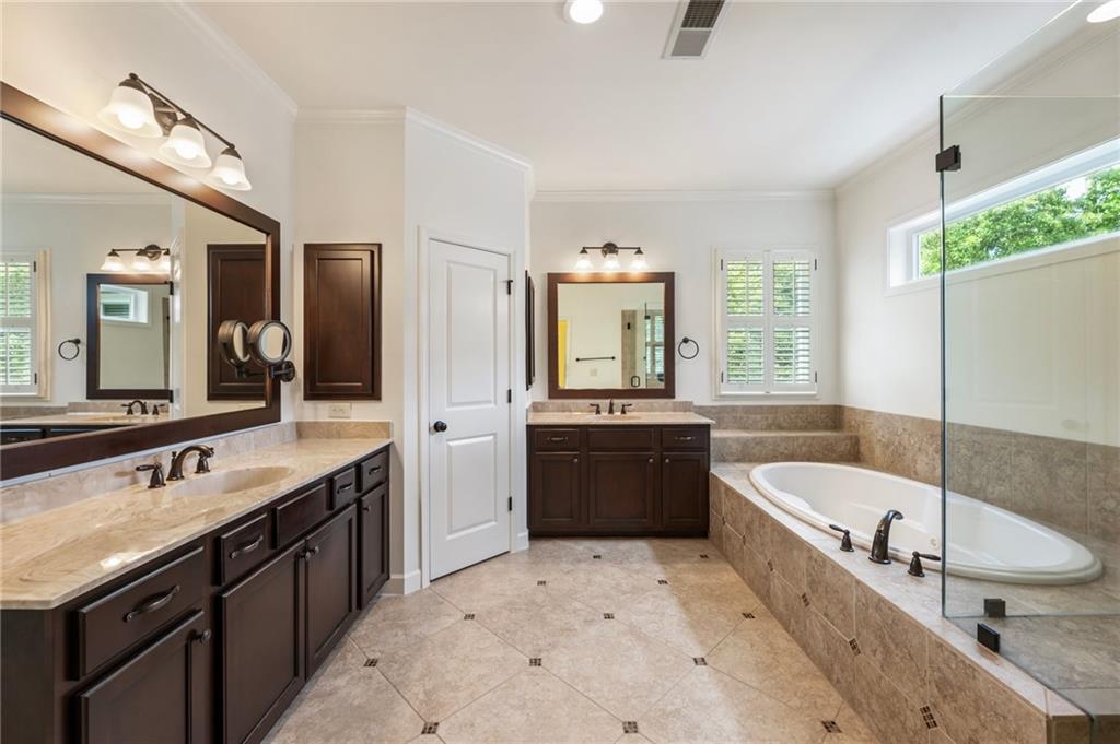 2165 Mcfarlin Lane