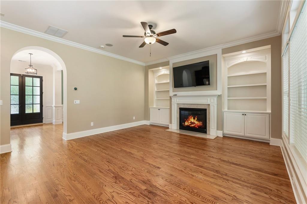 2165 Mcfarlin Lane