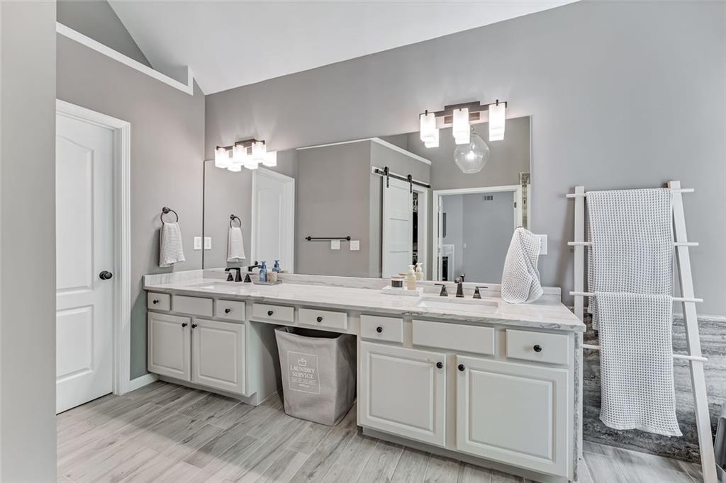 4045 Bridle Ridge Drive