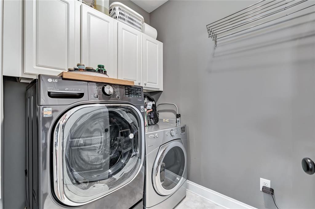 4045 Bridle Ridge Drive