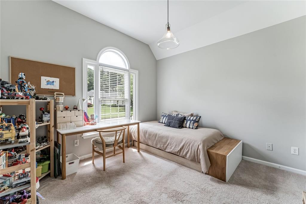 4045 Bridle Ridge Drive