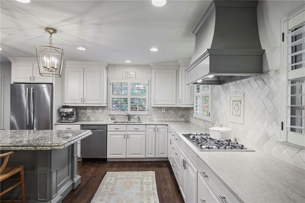 3251 Pinestream Road NW