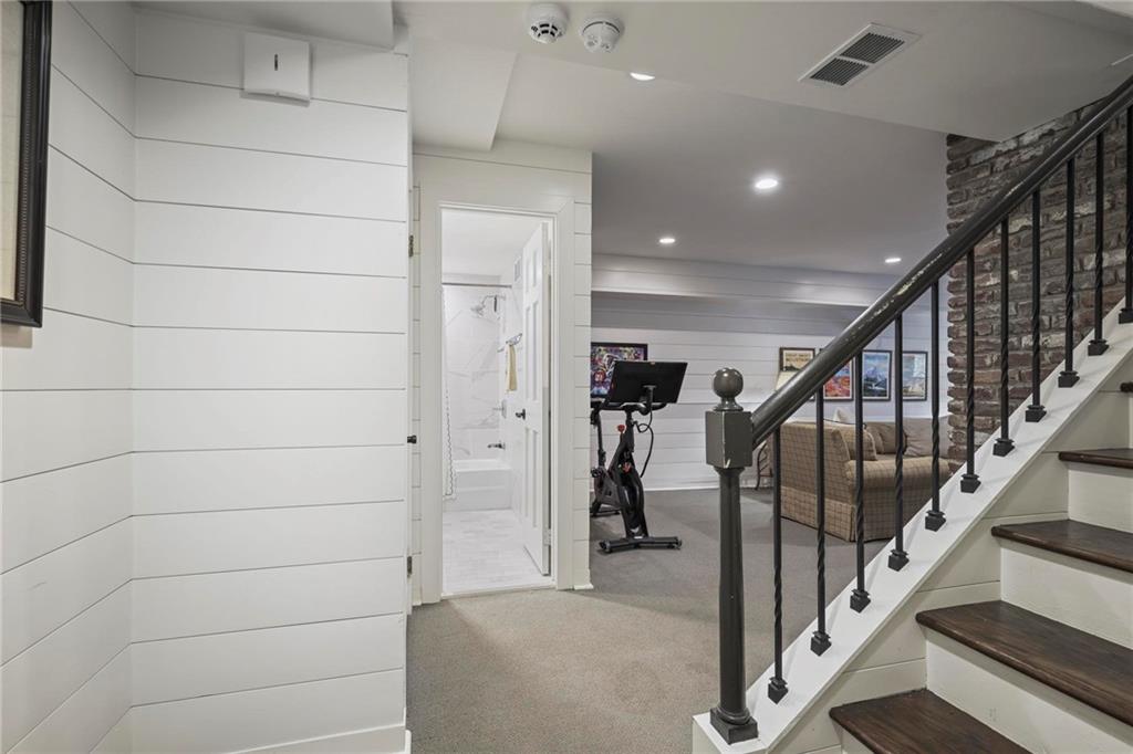 3251 Pinestream Road NW