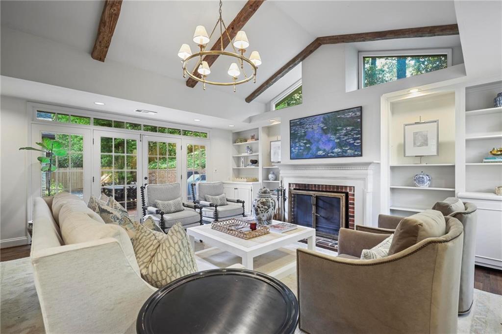 3251 Pinestream Road NW