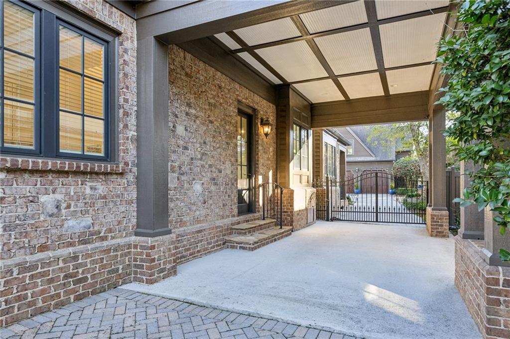 1031 Eulalia Road NE