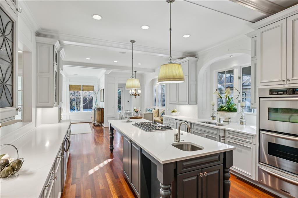 1031 Eulalia Road NE