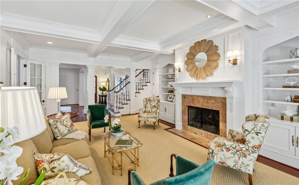 1031 Eulalia Road NE