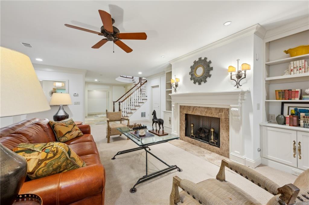 1031 Eulalia Road NE