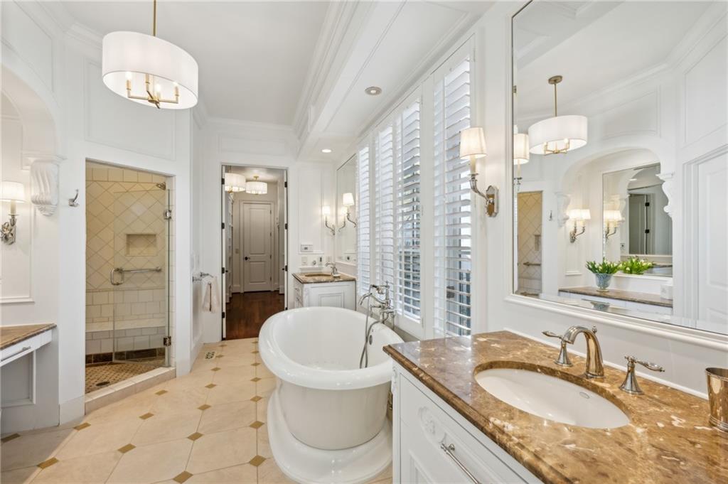 1031 Eulalia Road NE