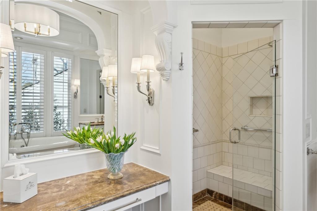 1031 Eulalia Road NE