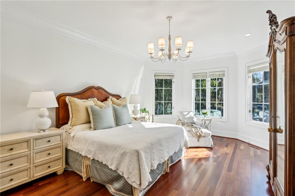 1031 Eulalia Road NE