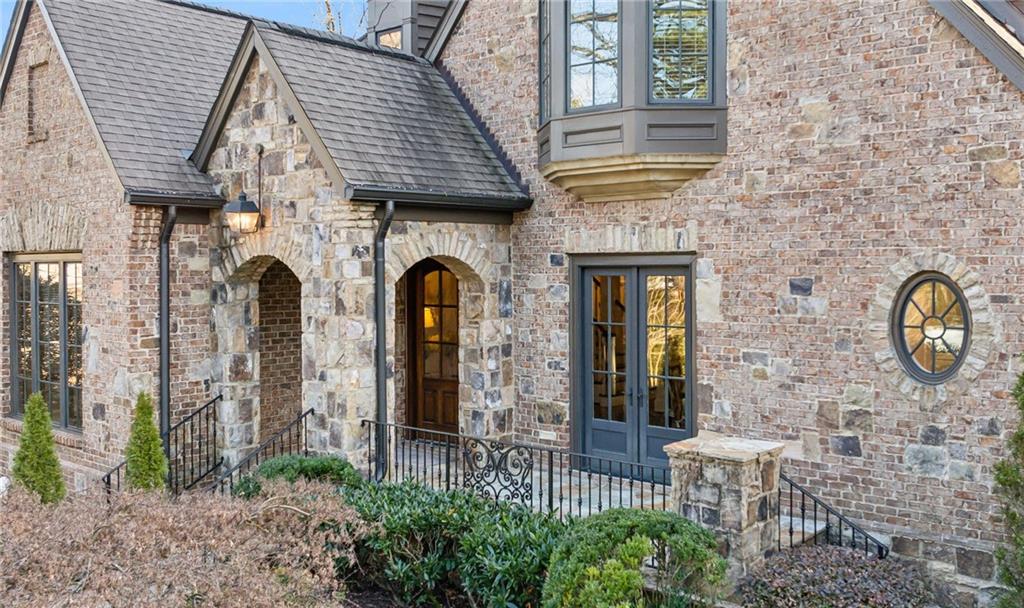 1031 Eulalia Road NE