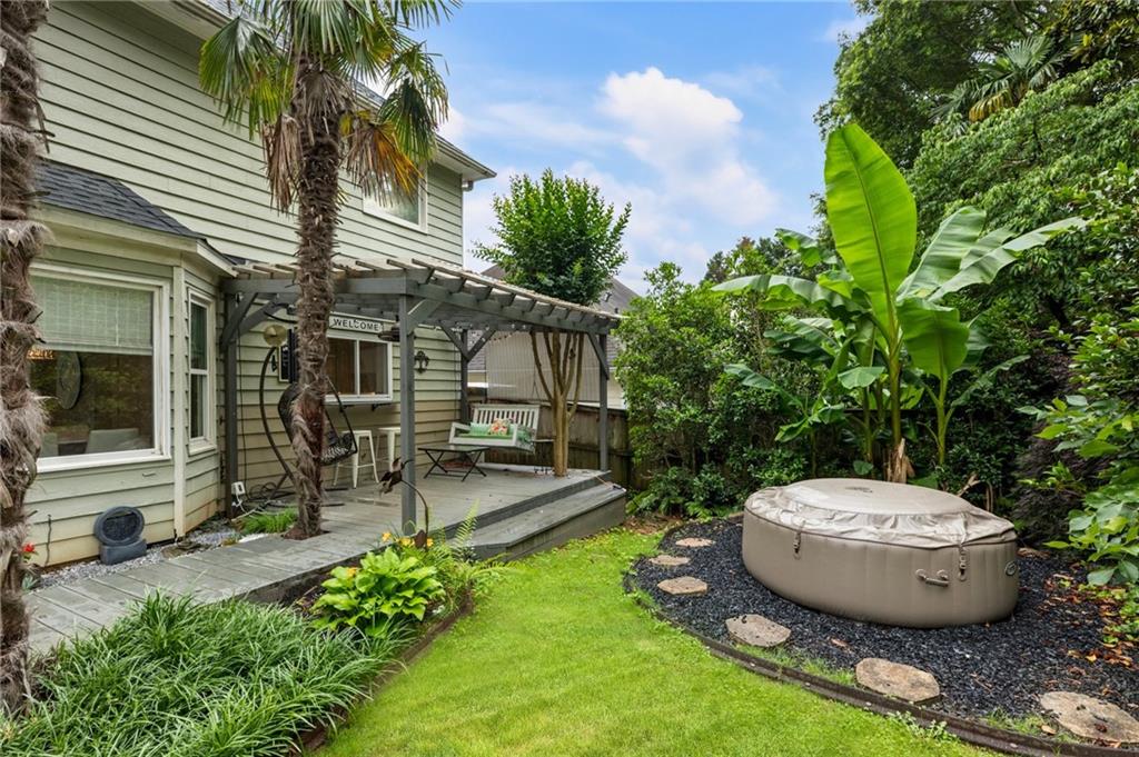 1450 Crescent Walk
