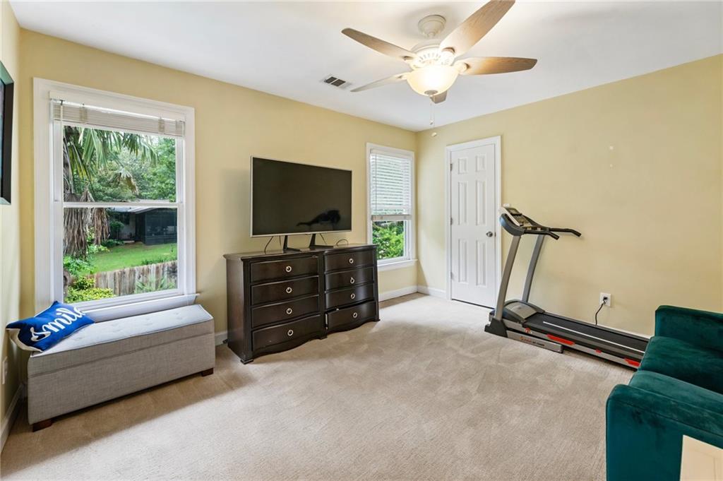1450 Crescent Walk