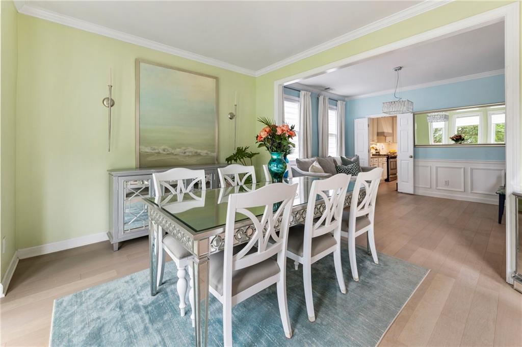 1450 Crescent Walk