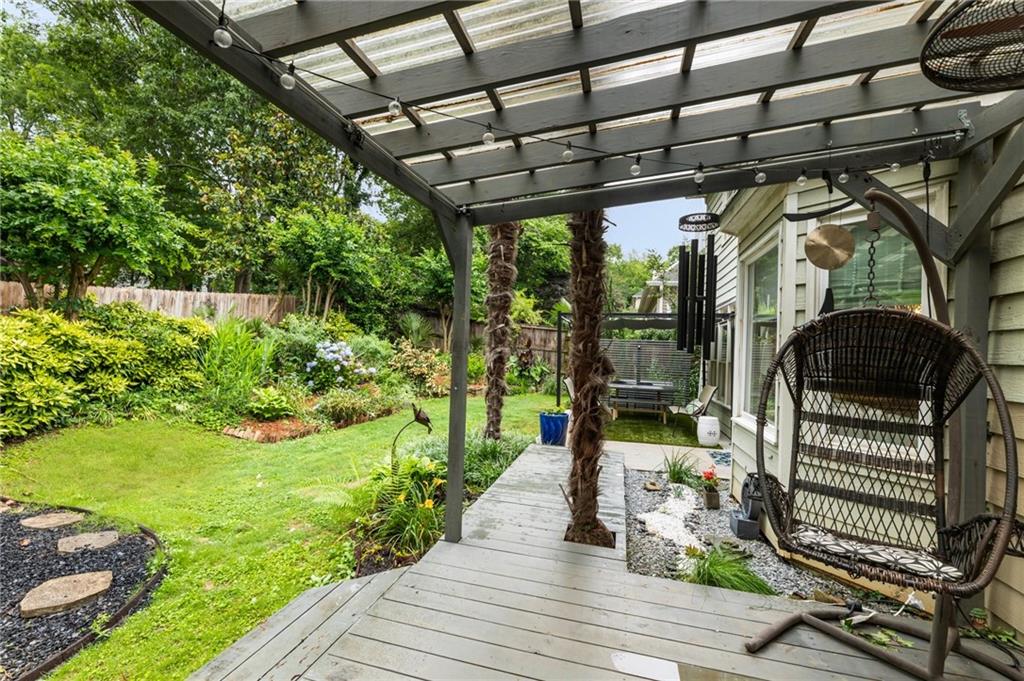 1450 Crescent Walk