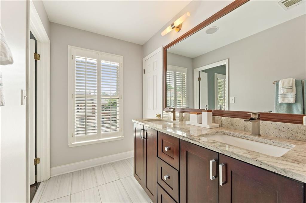 27 Jefferson Hill Place NE