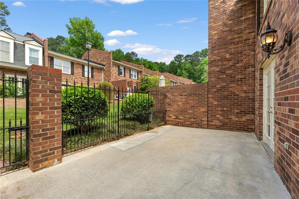 27 Jefferson Hill Place NE