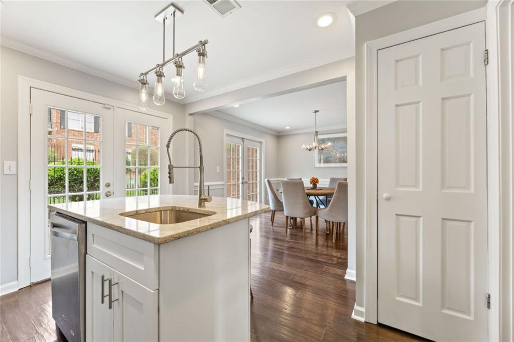 27 Jefferson Hill Place NE