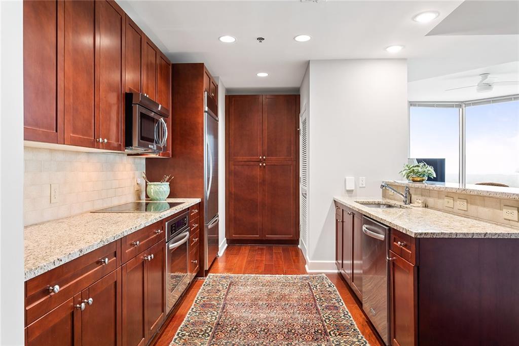 2795 Peachtree Road NE Unit 2101