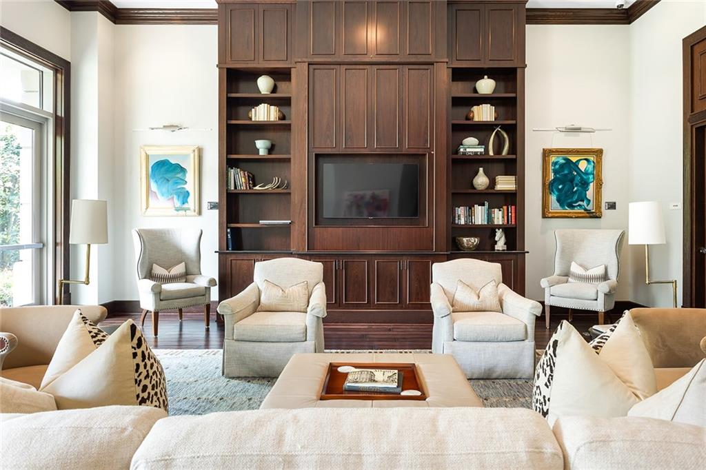 2795 Peachtree Road NE Unit 2101