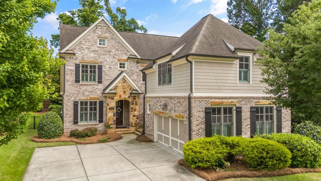 2700 Vinings Orchard Circle