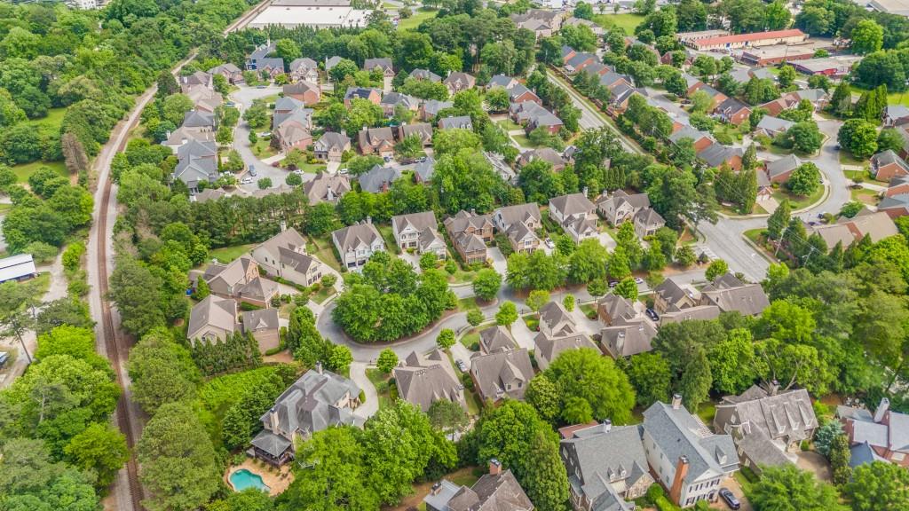 2700 Vinings Orchard Circle