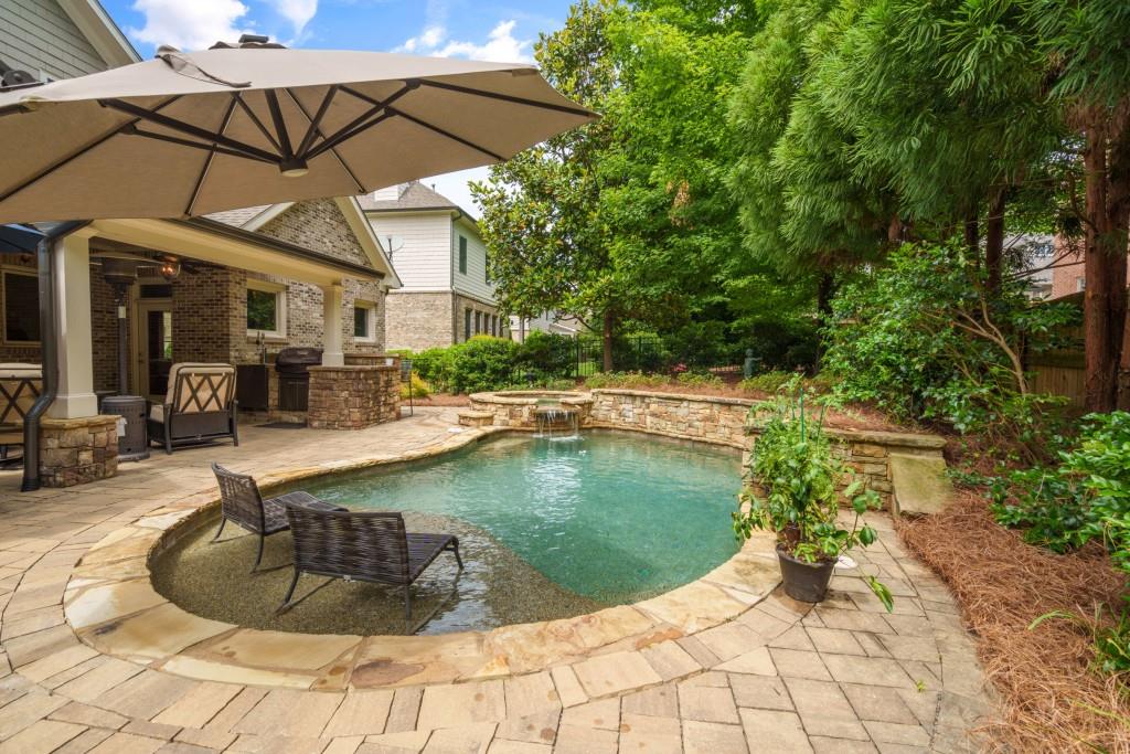 2700 Vinings Orchard Circle